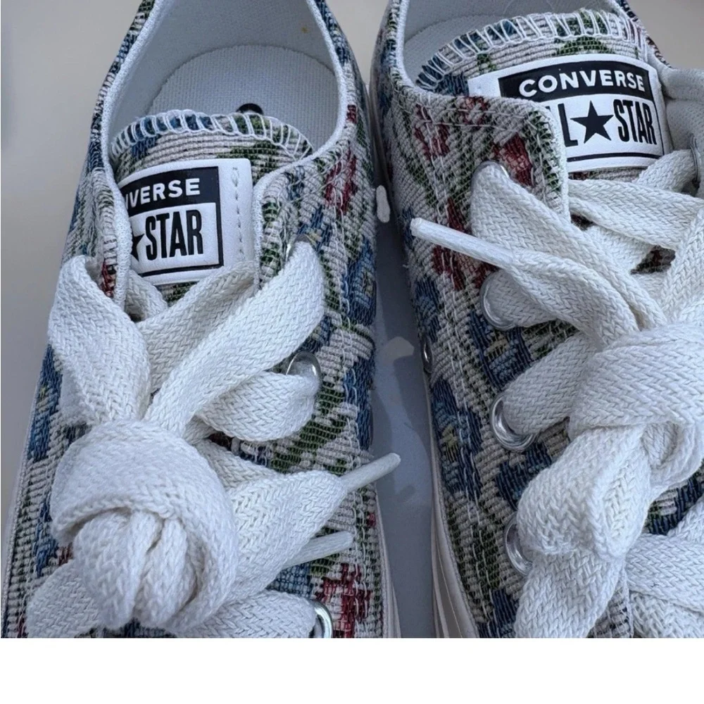 Converse Women's Floral Sneakers - White and Blue - Picture 7 of 16